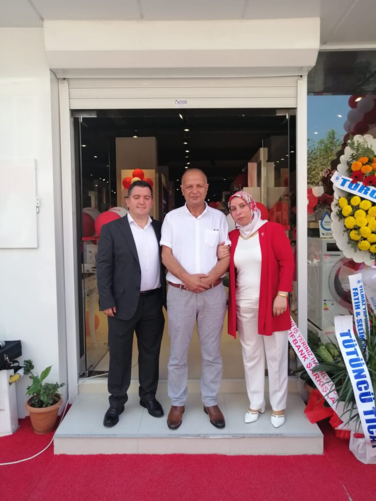 Mağaza açılış töreni